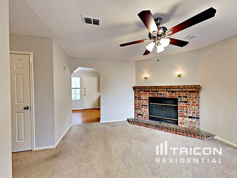 Building Photo - 7828 Texridge Dr