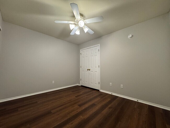 Building Photo - ***1582 Willowbrook Dr***