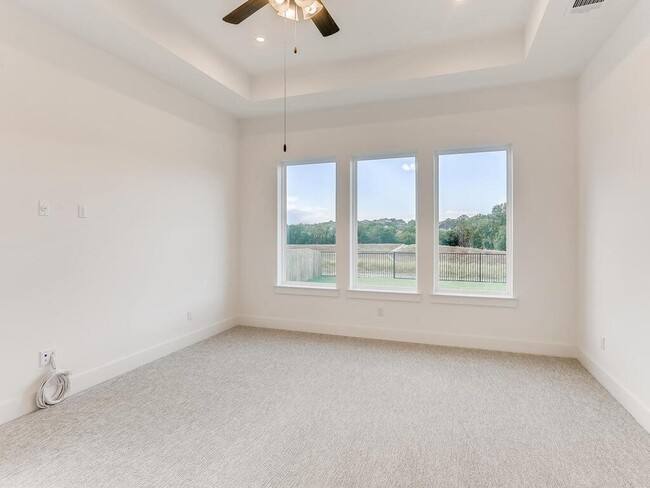 Building Photo - 12016 Mesa Verde Dr