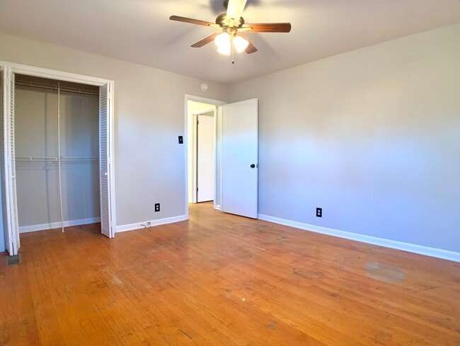 Building Photo - 30 Bunker Hill Rd