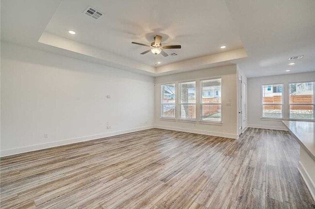 Building Photo - Check Out this 3/2 in Leander