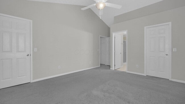 Building Photo - 133 Feathertip Ln