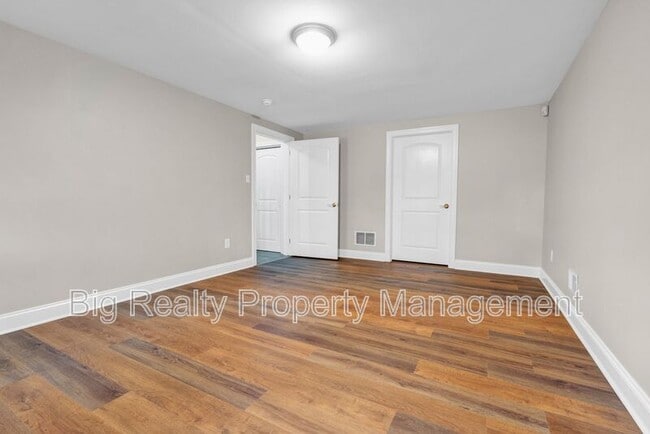 Building Photo - 364 Prospect Ave
