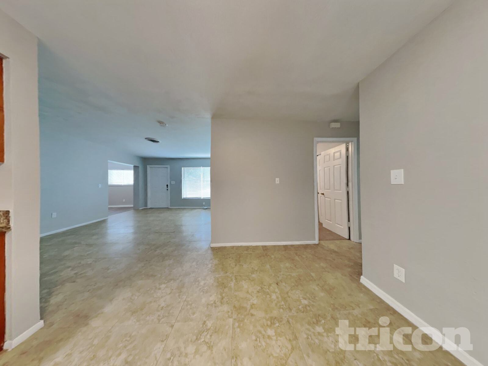 Building Photo - 3708 Lei Dr