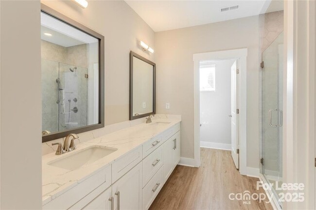 Building Photo - 3110 Doe River Wy