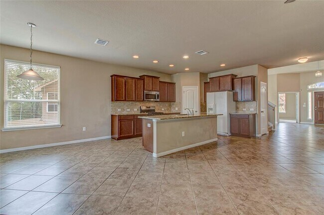 Building Photo - 225 Deep Creek Dr