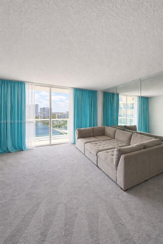 Building Photo - 3800 S Ocean Dr