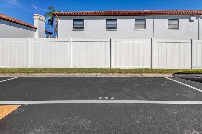Building Photo - 10530 77th Terrace