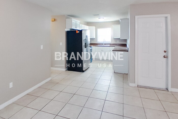 Building Photo - 3709 E Grove St