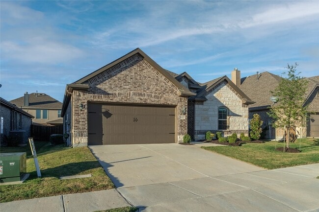 Building Photo - 1017 Lake Cypress Ln
