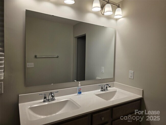 Building Photo - 12013 Wigeon Wy