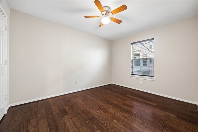 Building Photo - 1510 Robin St