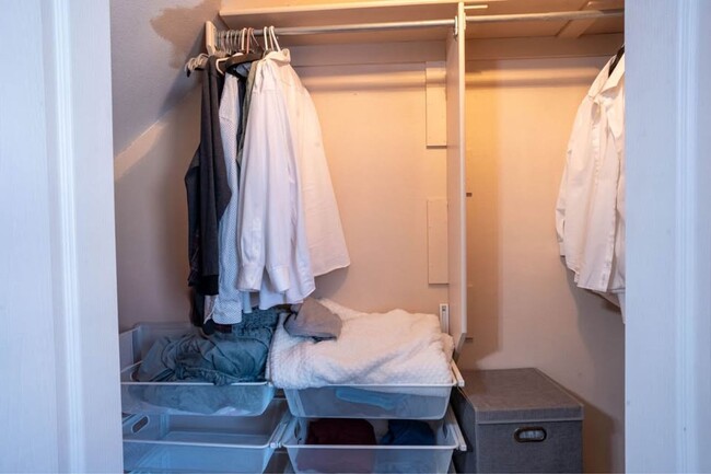 Building Photo - 1912 Oregon Ave