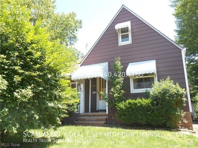 Building Photo - Renovated Cape Cod 3 bedroom 1 Bath