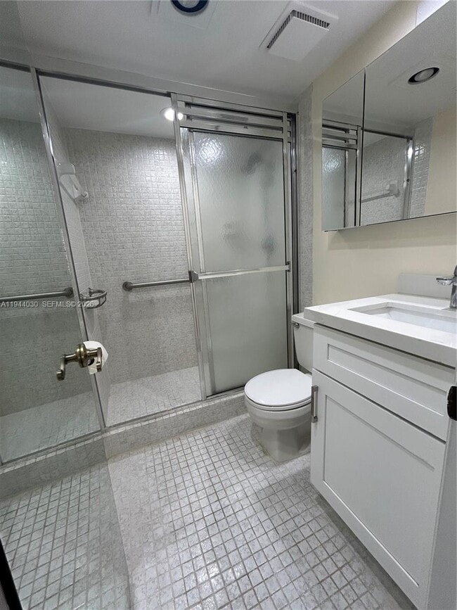 Building Photo - 200 Berkley Rd