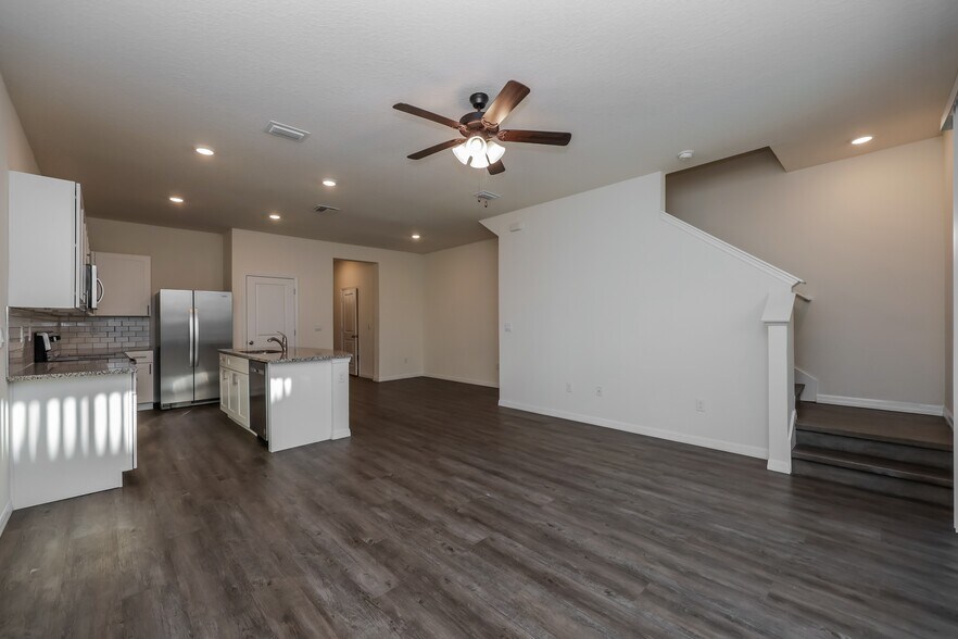 Building Photo - 11835 Stoneport Pl