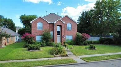 Building Photo - 9503 Saddle Dr