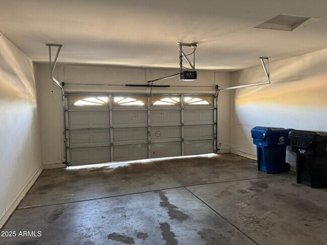 Building Photo - 11779 West Cocopah St