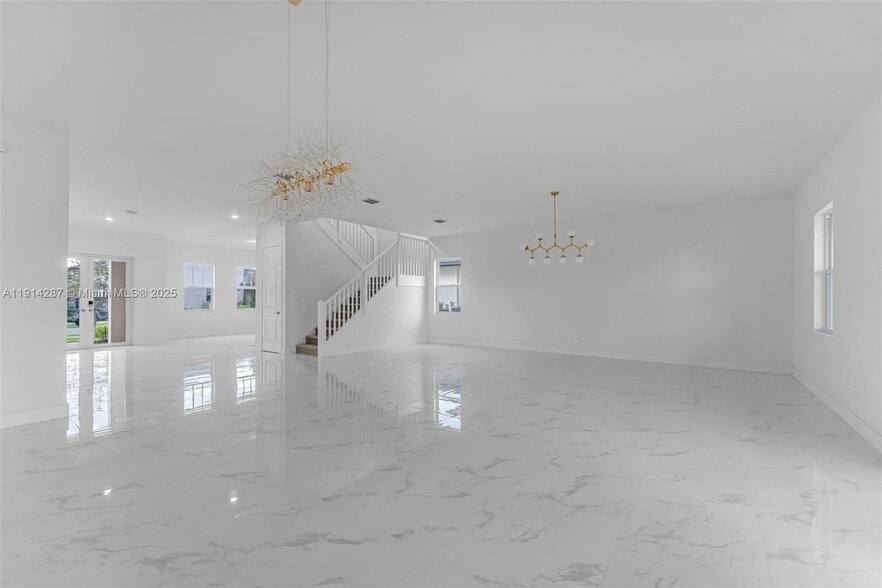 Building Photo - 4336 SW 122nd Terrace