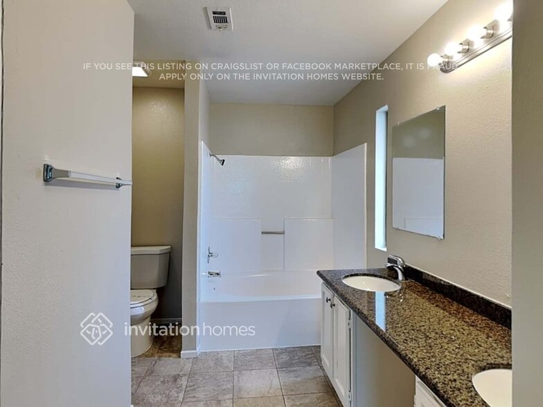 Building Photo - 14566 Southwood Dr