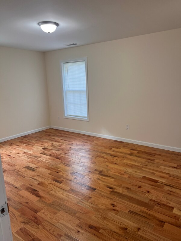 Building Photo - 136 Cooper St