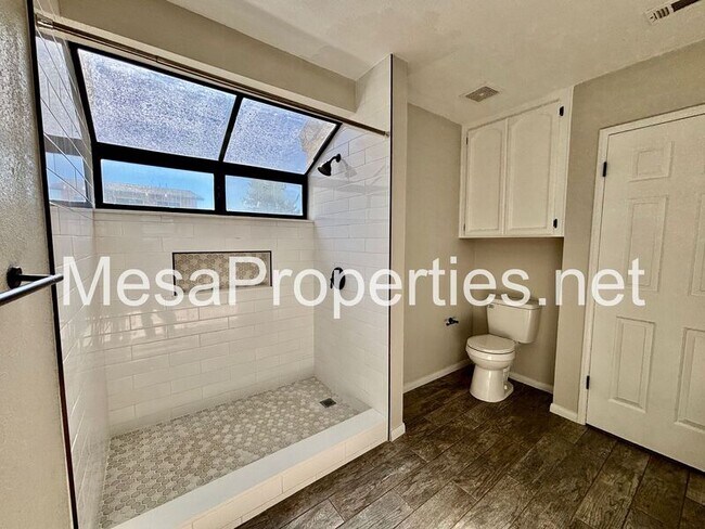 Building Photo - 15137 Haddington Way
