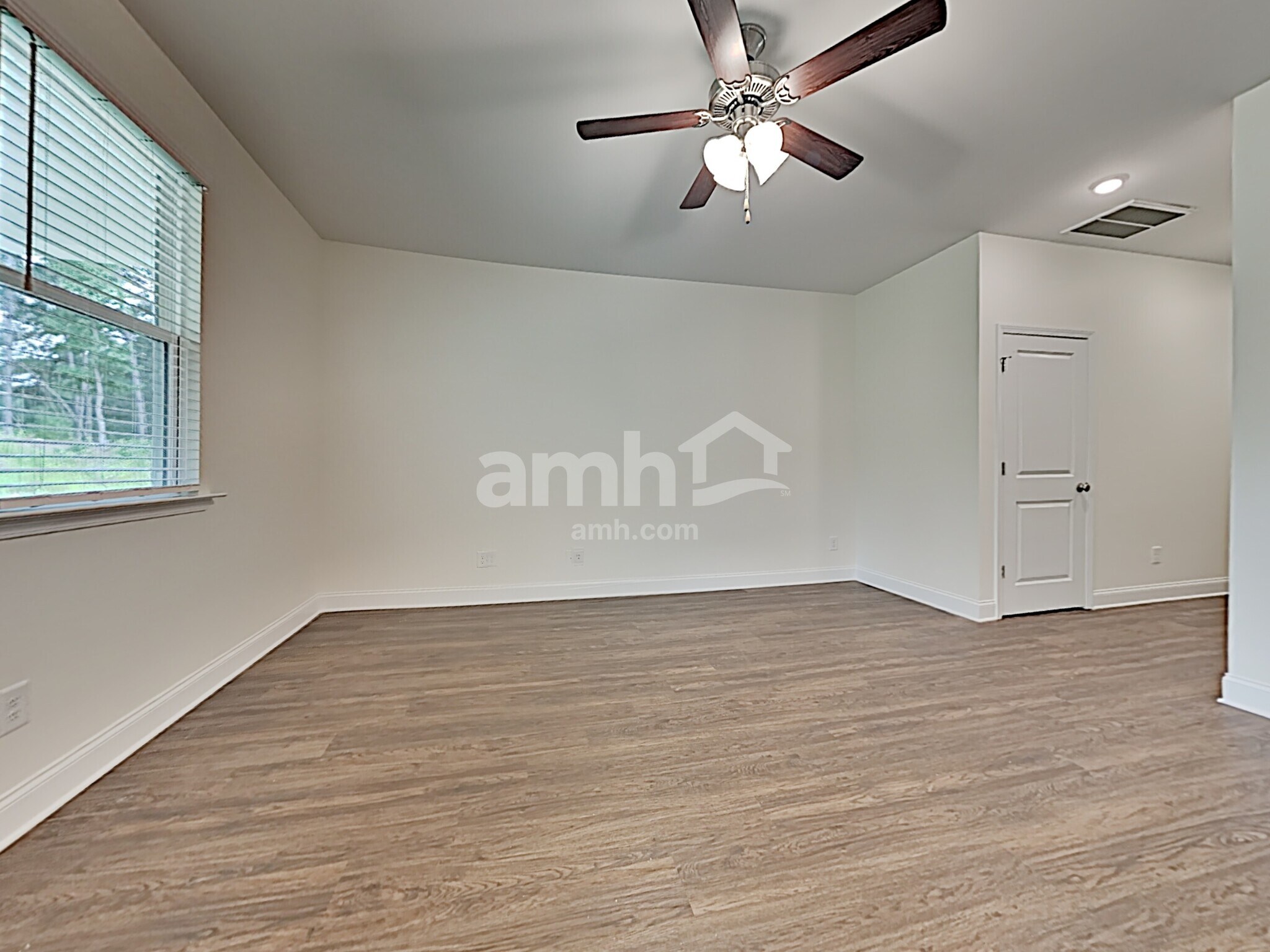 Building Photo - 147 Pullen Dr