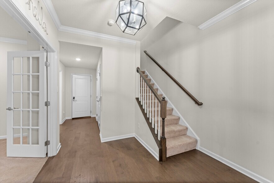 Building Photo - 2008 Hemlock Ln