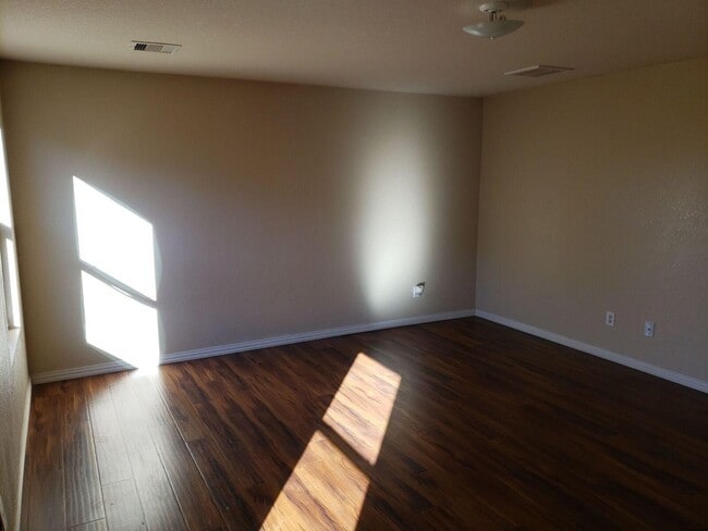 Building Photo - 15810 Sheldon Ridge Way