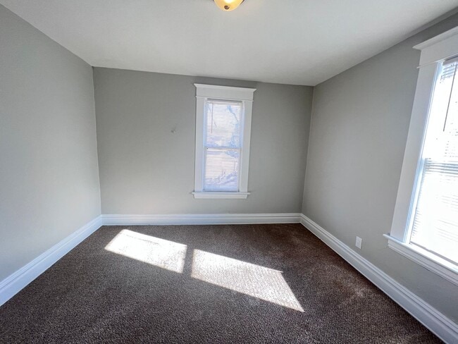 Building Photo - Spacious Four Bedroom Home with Large Yard!