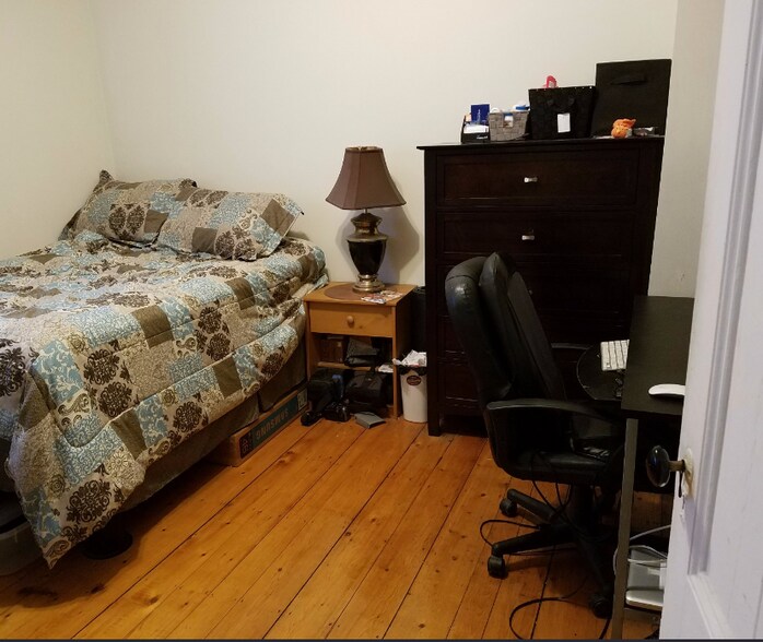 Building Photo - 25 Everett St