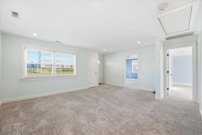 Building Photo - 674 Park Ave