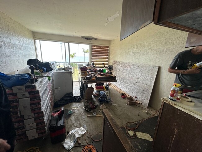 Building Photo - 85-175 Farrington Hwy #B307