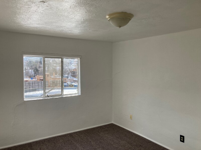 Building Photo - 107 Waltham Ave