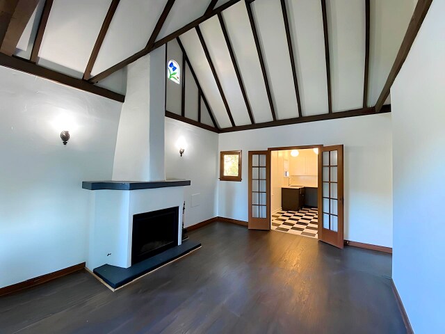 Building Photo - 920 N Hoover St