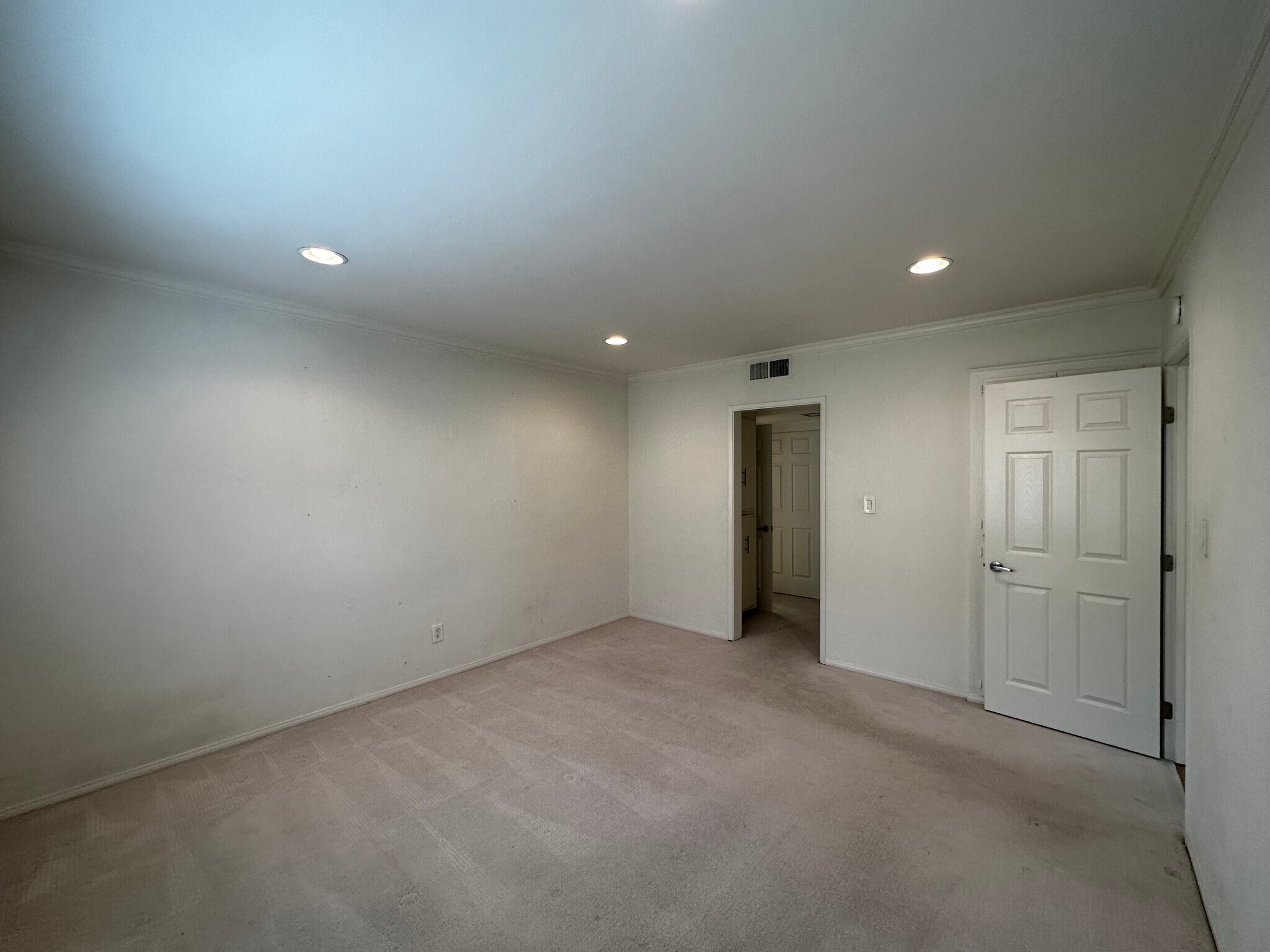 Master Bedroom - 1015 N Michillinda Ave