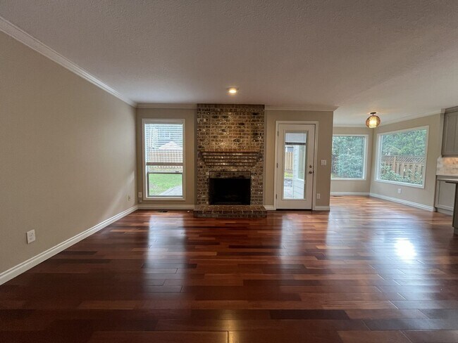 Building Photo - Stunning 4BR Home with Formal Living & Dining, Office & Gourmet Kitchen