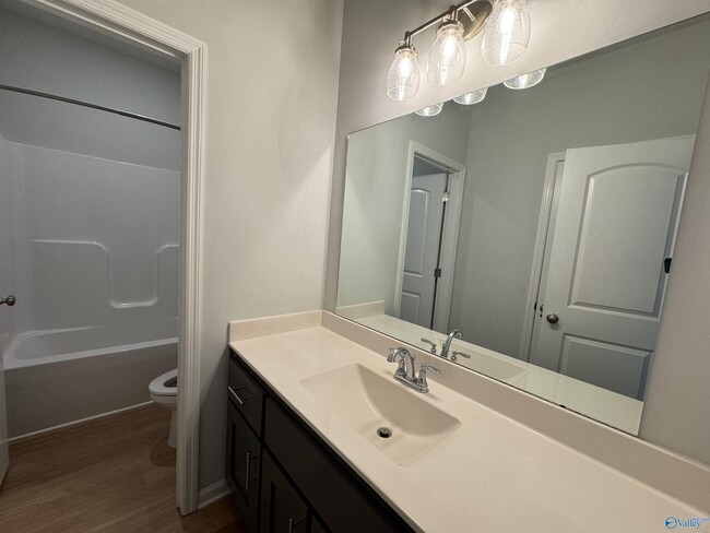 Building Photo - 214 Portrait St