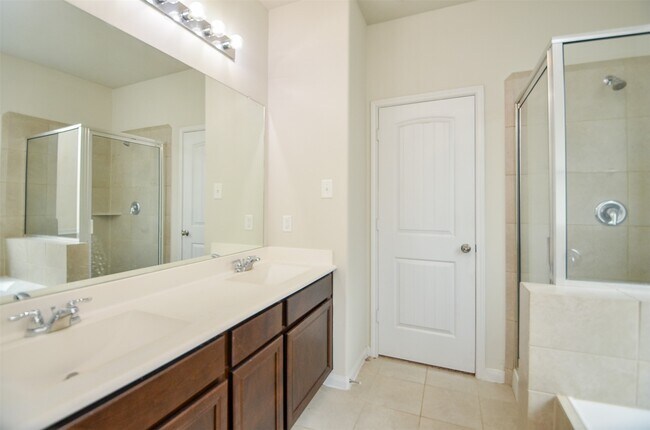 Building Photo - 24902 Alberti Sonata Dr