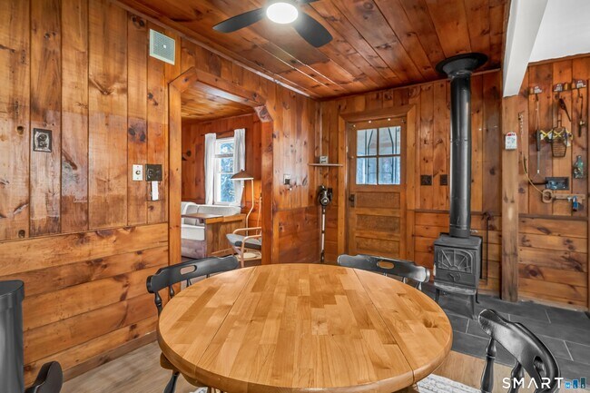 Building Photo - 12 Park Rd