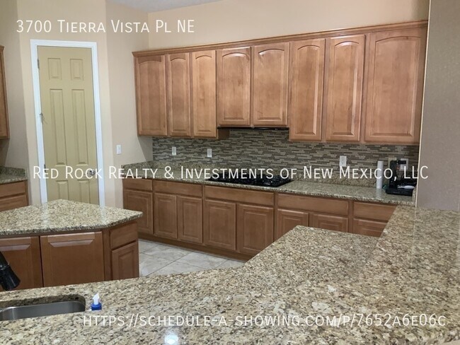 Building Photo - 3700 Tierra Vista Pl NE