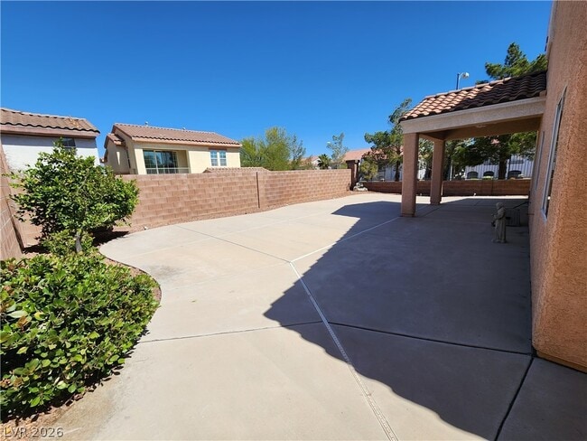 Building Photo - 753 Maranello St