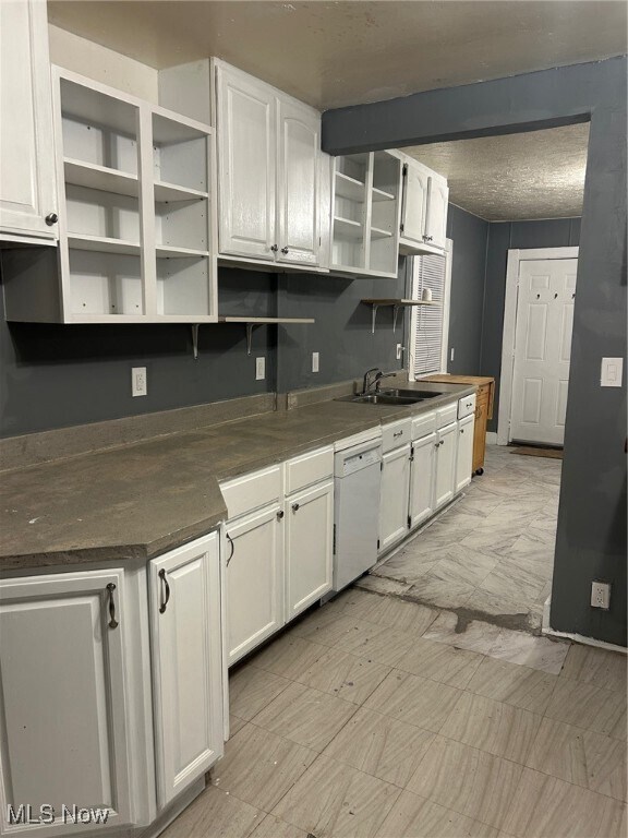 Building Photo - 3301 W 58th St