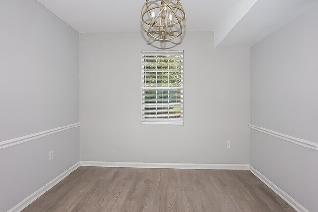 Building Photo - Charming 3 Bedroom in Martinez