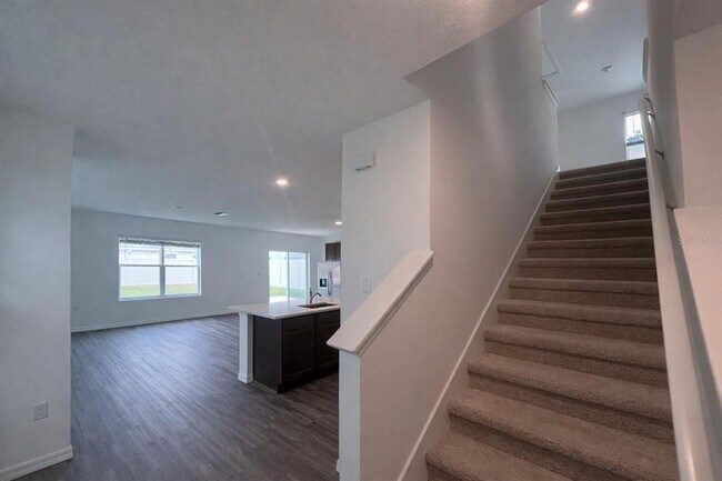 Building Photo - 32463 Weathered Oak Dr