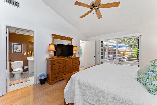 Building Photo - 1801 S US Hwy 1