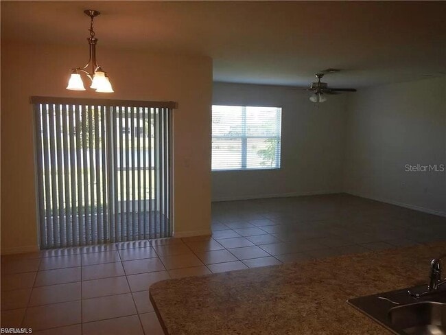 Building Photo - 2625 Manzilla Ln