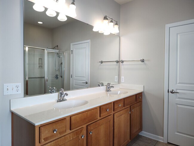 Building Photo - 55 + Senior Community Ranch Style Home  Located in the Exclusive Resort-Style Community of Sun Ci...