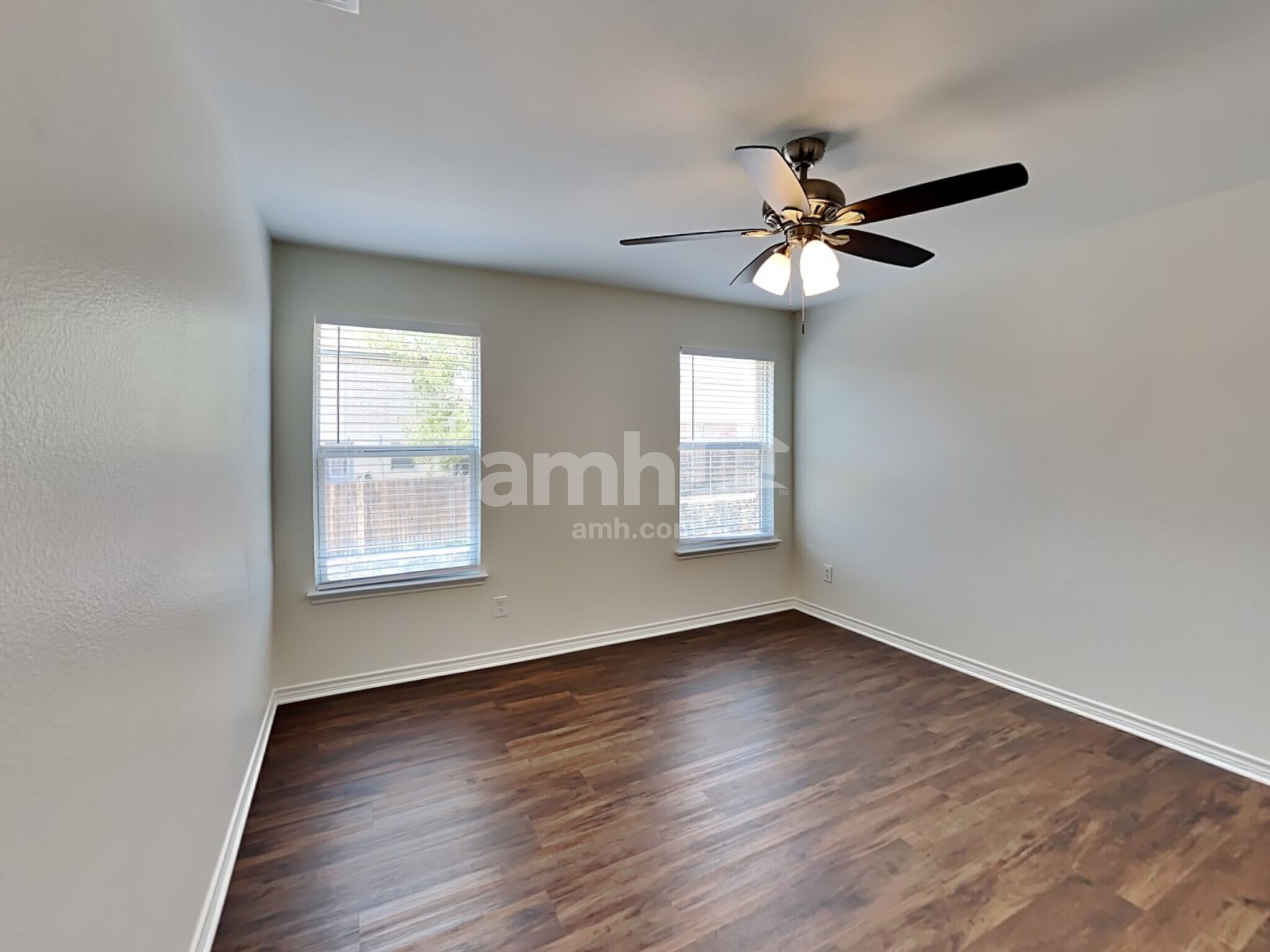 Building Photo - 1339 Flagstone St