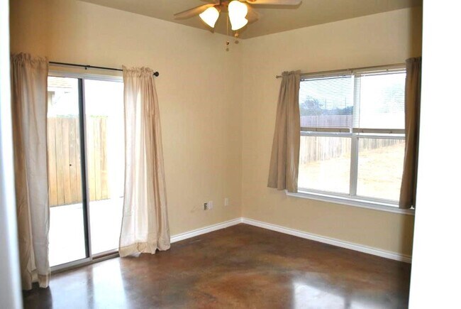 Building Photo - 1640 Co Rd 228